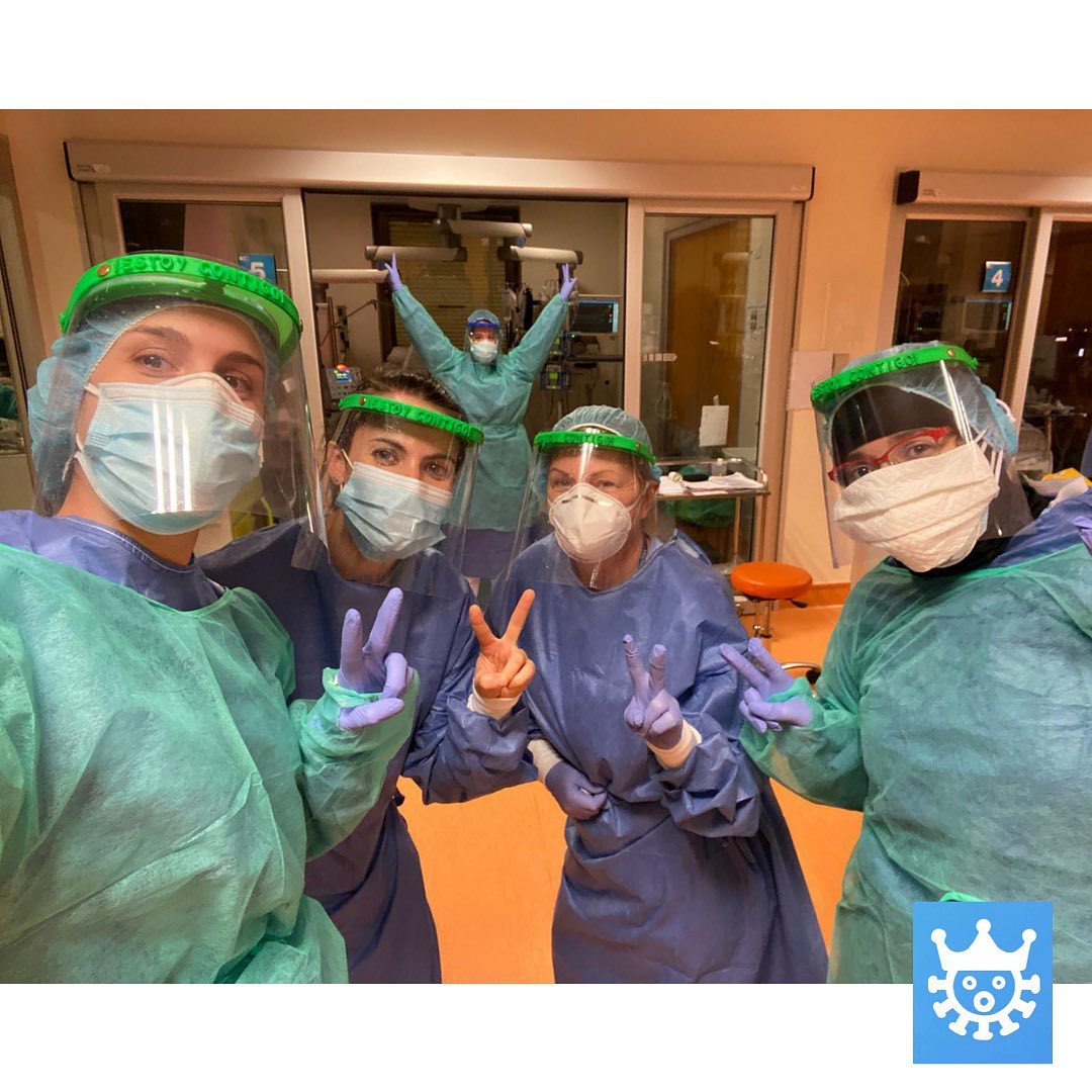 MaterialCorona's tweet photo. La semana pasada concluimos la elaboración de material sanitario dentro del proyecto @MaterialCorona. Usaremos el resto del dinero recibido en donar comida. Si hay una nueva necesidad de material, volveremos a colaborar como hemos hecho hasta ahora.
¡Muchísimas gracias a todos! https://t.co/2jWscIF518