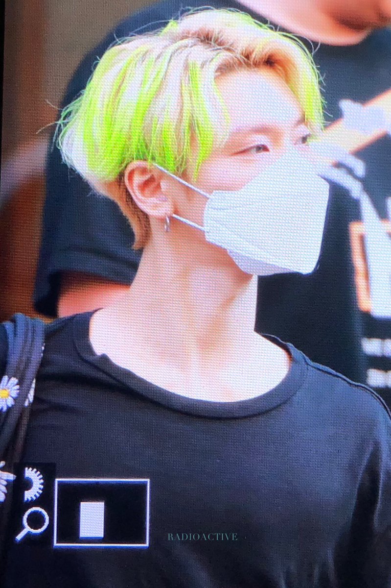 Radioactive_10's tweet photo. 200619
#TEN #李永钦 #텐 https://t.co/7mootL58k5