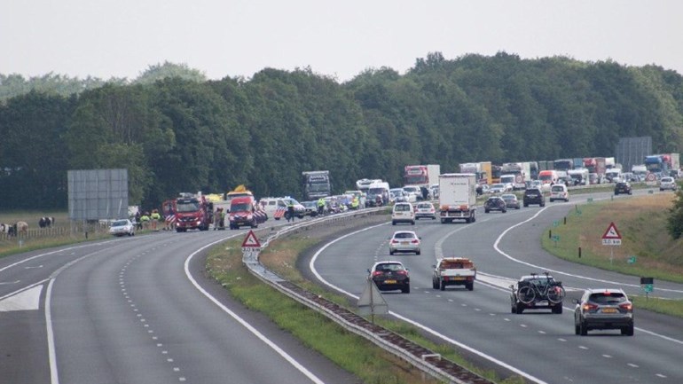 A7 dicht na ongeval met camper..