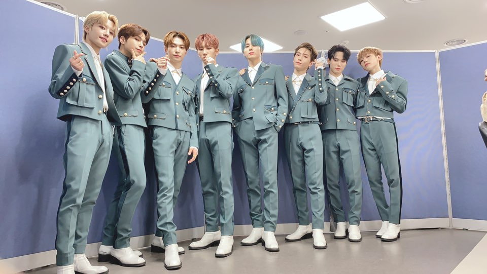 ELASTofficial's tweet photo. 엘링 저희 보고싶어도 조금만 참아요!!
사랑해요💕

행복한 주말, 기분 좋은 주말 보내요😘😘😘

#엘라스트 #ELAST #엘링 https://t.co/lSmGNayv4R
