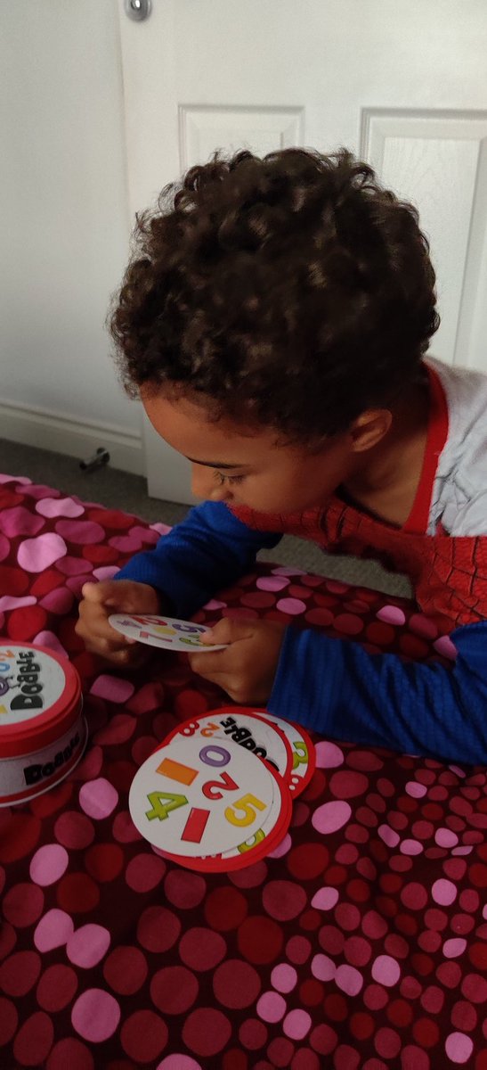 AurelieOum's tweet photo. @KensingPrimary #receptionhomelearning
New version of dobble for Salman. He likes it😊 good way to work on different skills (concentration, shapes, number...) https://t.co/TOqDMraJzu