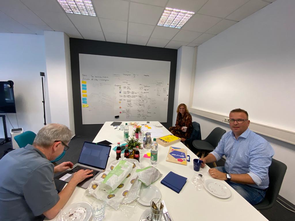 app_cult's tweet photo. The 1st post-pandemic F2F meeting: after a longer break, DE meets NL (of course, respecting all the hygiene and distance rules😷)! Marielle, Jochen and Guido elaborated ideas on what teachers and learners could do in an Augmented Learning environment. Keen to try it! https://t.co/eijr0tyAYp
