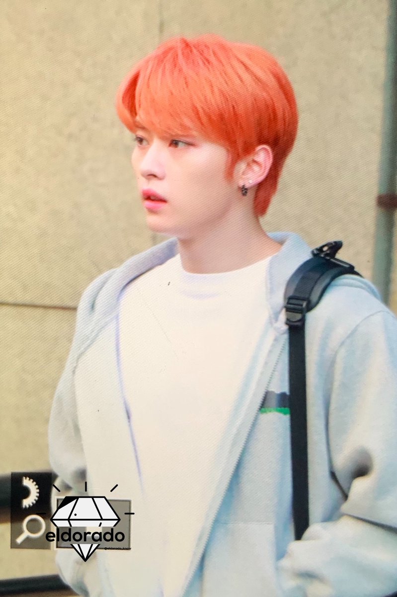 eldoradoleeknow's tweet photo. 200619 뮤뱅 퇴근 
#스트레이키즈 #리노 #스키즈 #leeknow #straykids #SKZ #GOLIVE #神메뉴 #GO生 https://t.co/d1zChM4Ly0