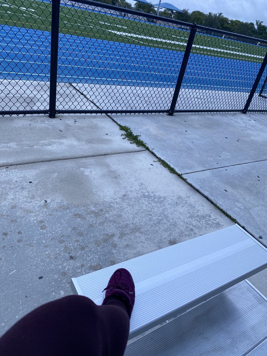 shaiyhoward's tweet image. Welp my crew couldn’t make it this morning.....Oh well, got ro burn some calories before I start my weekend! #workout2