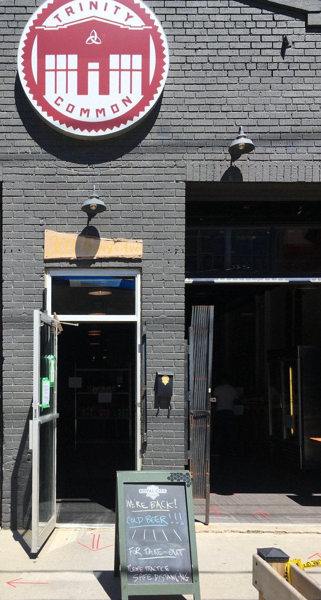 Trinity_Common's tweet image. Trinity Common bottle shop open for take-out this Friday, Saturday and Sunday, 2-6pm.
Come by and pick up one your favorite craft beers!

#kensingtonmarket #craftbeer #toronto #patio