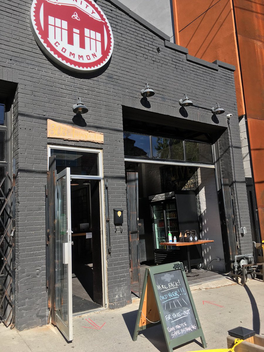 Trinity_Common's tweet image. Trinity Common bottle shop open for take-out this Friday, Saturday and Sunday, 2-6pm.
Come by and pick up one your favorite craft beers!

#kensingtonmarket #craftbeer #toronto #patio