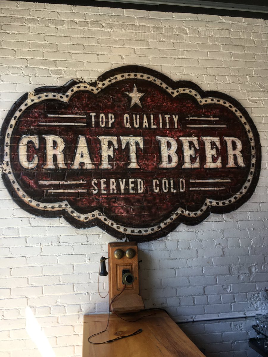 Trinity_Common's tweet image. Trinity Common bottle shop open for take-out this Friday, Saturday and Sunday, 2-6pm.
Come by and pick up one your favorite craft beers!

#kensingtonmarket #craftbeer #toronto #patio