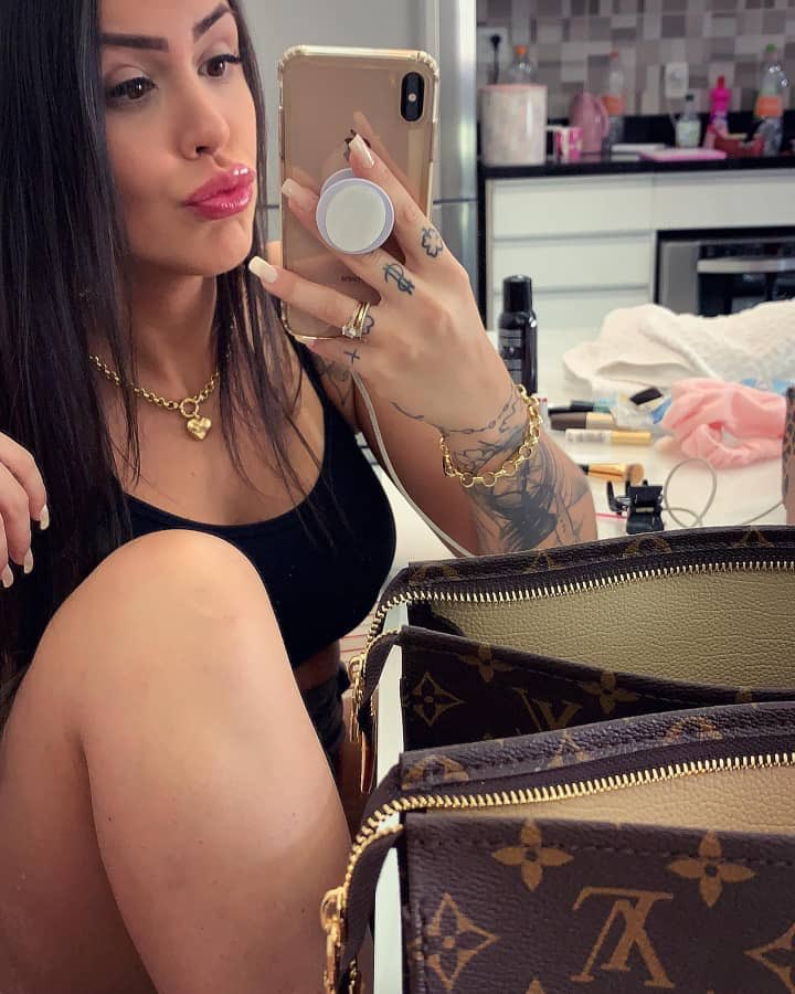 maevasexe1's tweet photo. Retweet et Follow pour une photo nude sur whatsapp 😋(je vérifie tout)
Dispo réel et cam chaude 🍑
Mon whatsapp +33644681107 https://t.co/DN99ZHBg5H