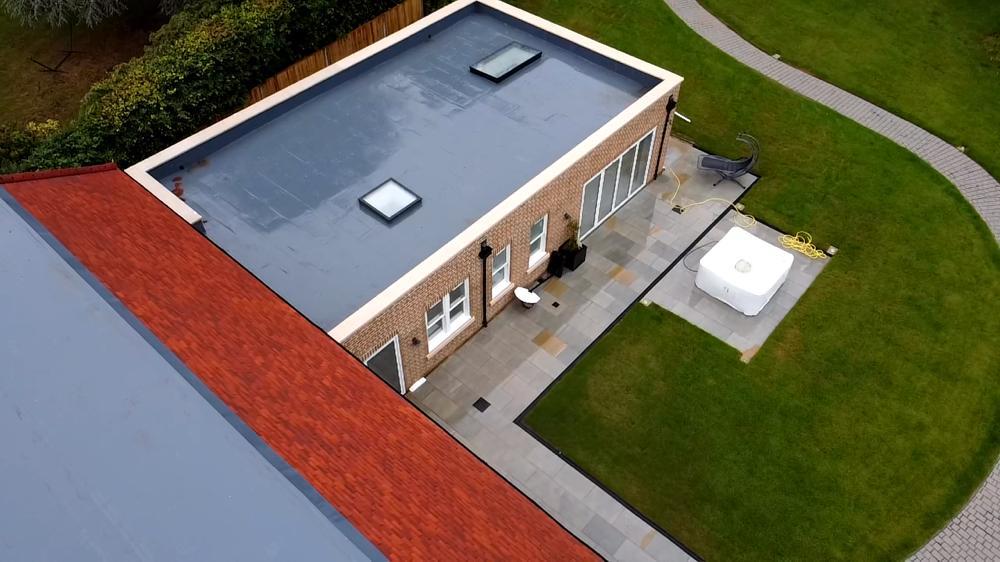 A tidy example of our alwitra Evalon VSK single ply membrane by our Approved Contractors at The Flat Roofing Company Ltd.

#roofing #waterproofing #construction #architecture #design