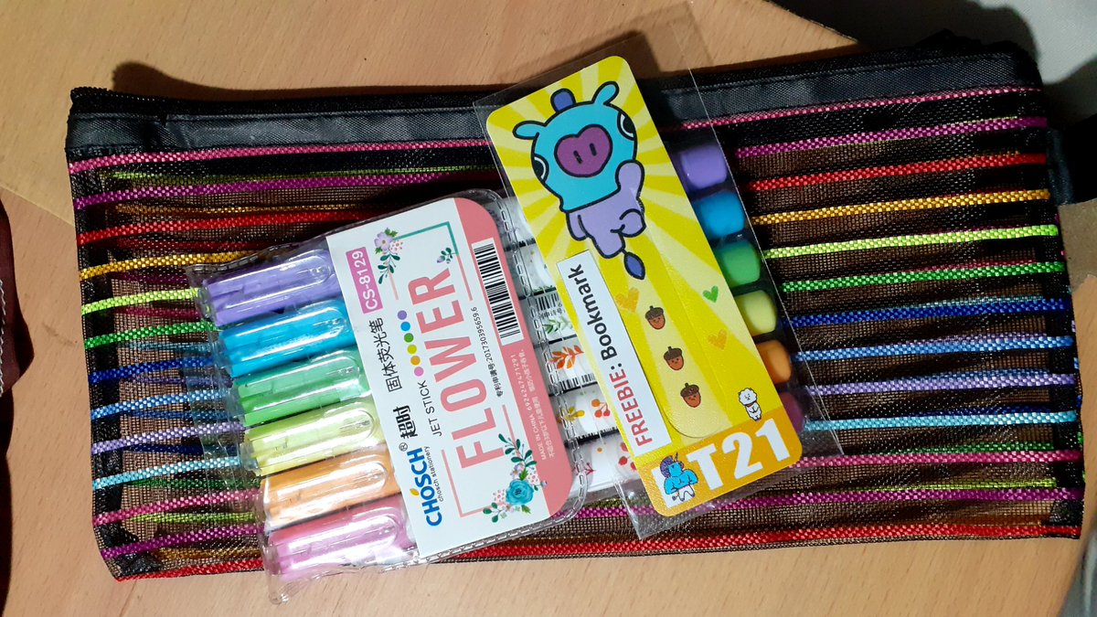 Actually hindi ko alam kung saan ko gagamitin tong highlighters na to. Estudyante ka ghorl????? HAHAHAHAHAHAHAHAHAHAHA 2 down, 2 to go!!! Mapapasalamat shopee ka na lang 🤣