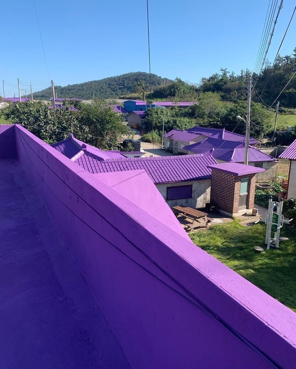 AllLifenamjoon's tweet photo. หมู่บ้านสีม่วง หมู่บ้านที่อาร์ทมี่อย่างฉันต้องไปสักครั้งไปถ่ายรูปแล้วจะแท็กบังทันรัวๆ💜💜💜 https://t.co/df6wivUbXH
