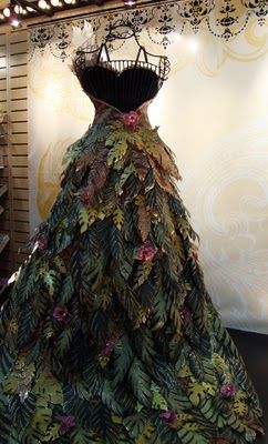 cha_sand's tweet photo. “Search Your name + fantasy gown, crown, and weapon”

I can live with this. https://t.co/kPbaFD051R