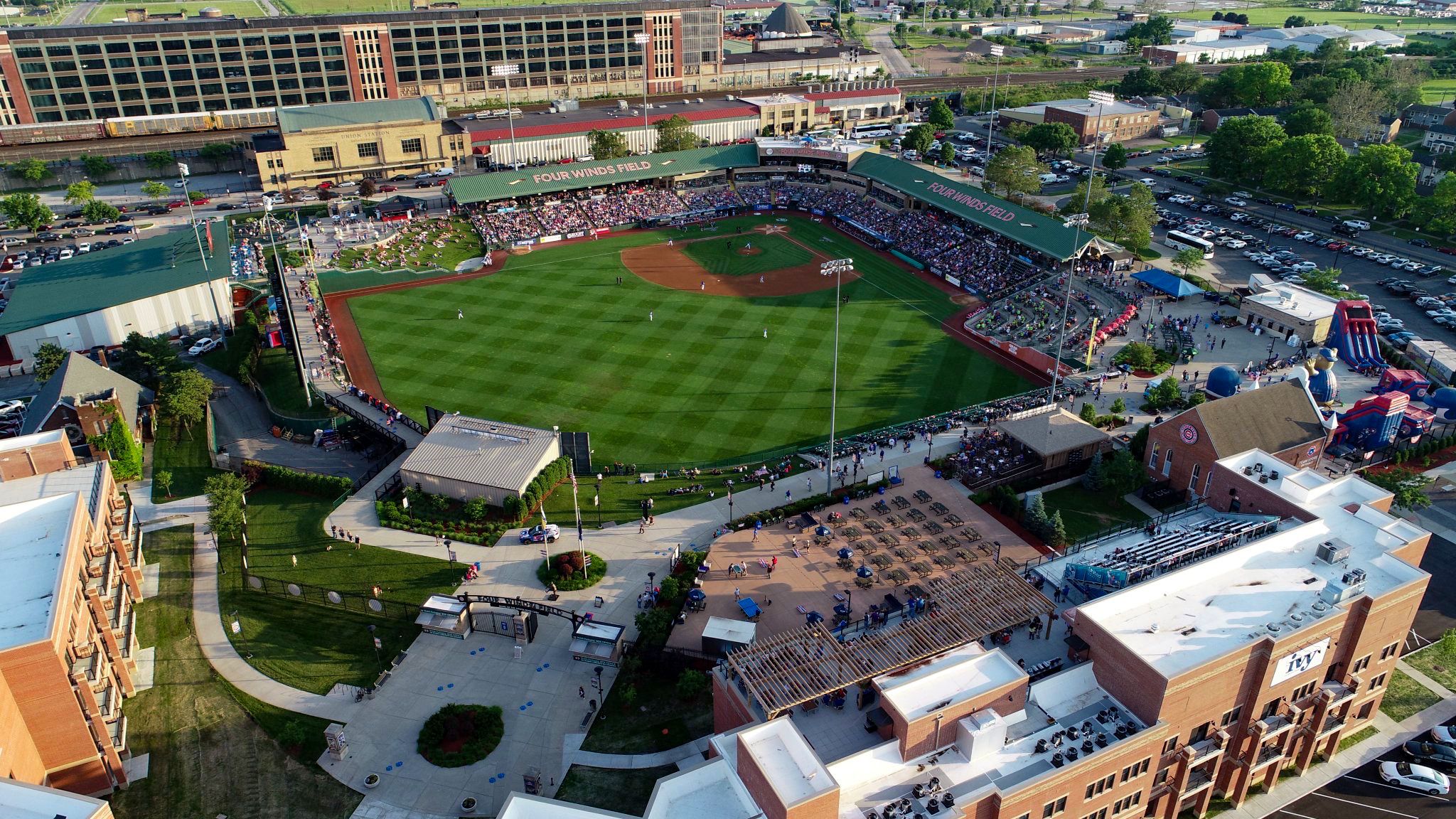 South Bend Cubs on Twitter: HAPPY OPENING DAY!! Gates open at 5pm. Help  pack @FourWindsField on a PERFECT night for baseball. #sbcubs #cubs  #OpeningDay  / Twitter