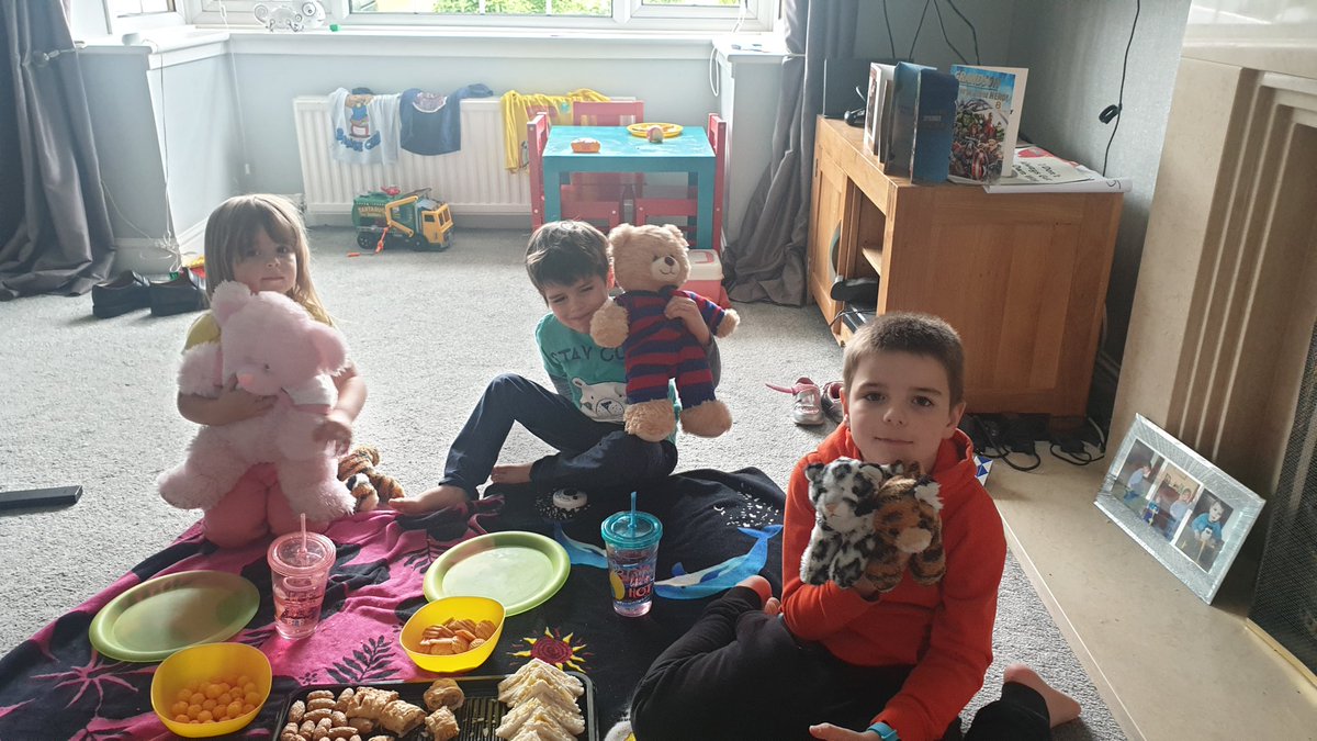 almalloy31's tweet photo. @bannps_nursery_ @bannps @elc_stirling We are joining in with our teddy bear picnic lunch. @bannps @bannps_nursery_ @Strachan_bps @IamGrantos1 https://t.co/5MLCcxLZSy