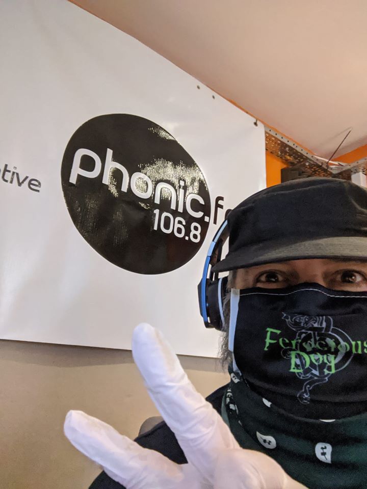 St David's Hillbillies back live on air, now! #PhonicFM 106.8fm in Exter, worldwide on <a href="/ukradioplayer/">UK Radioplayer</a> or straight from <a href="/phonicfm/">Phonic FM</a> - Say hi! studio@phonic.fm