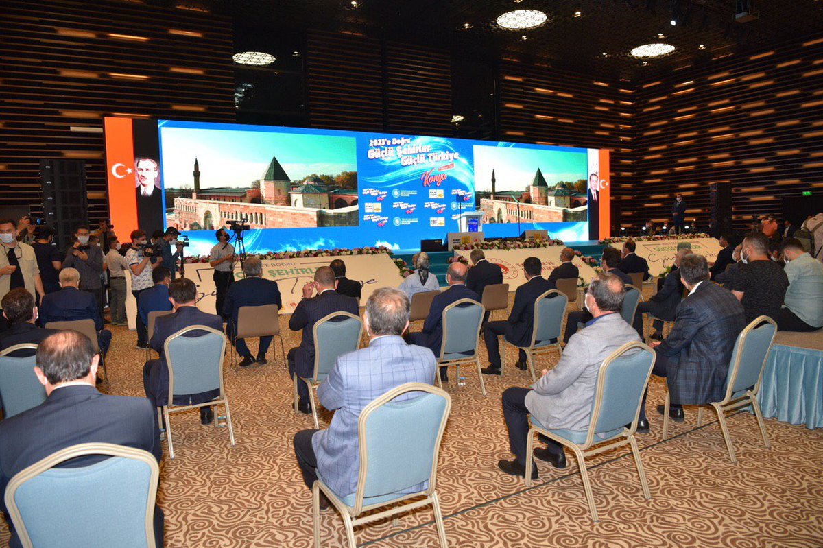 Selçuklu Kongre Merkezimizde, Çevre ve Şehircilik Bakanımız Sn. <a href="/murat_kurum/">Murat KURUM</a>’un katılımlarıyla Konya Projeleri Tanıtım Programı’nı gerçekleştirdik.

“2023’e Doğru Güçlü Şehirler Güçlü Türkiye” programlarını şehrimizden başlatan Sn.Bakanımıza hemşehrilerim adına teşekkür ediyorum.