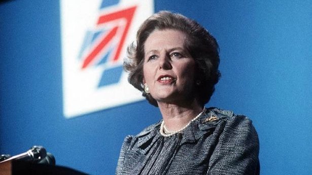"Para tener éxito debes ser egoísta, o nunca lo lograrás. Y una vez que llegas a tu nivel más alto, entonces debes ser desinteresado. Mantente accesible. Mantente en contacto. No te aísles."

-Margaret Thatcher-