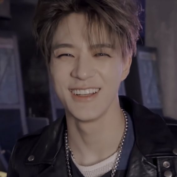 น้องเจโน่ทำหน้าจริงจังเเล้วอย่างเท่ พอยิ้มปุ๊ปน่ารักเฉยเลย เเมวเด่ก🥺