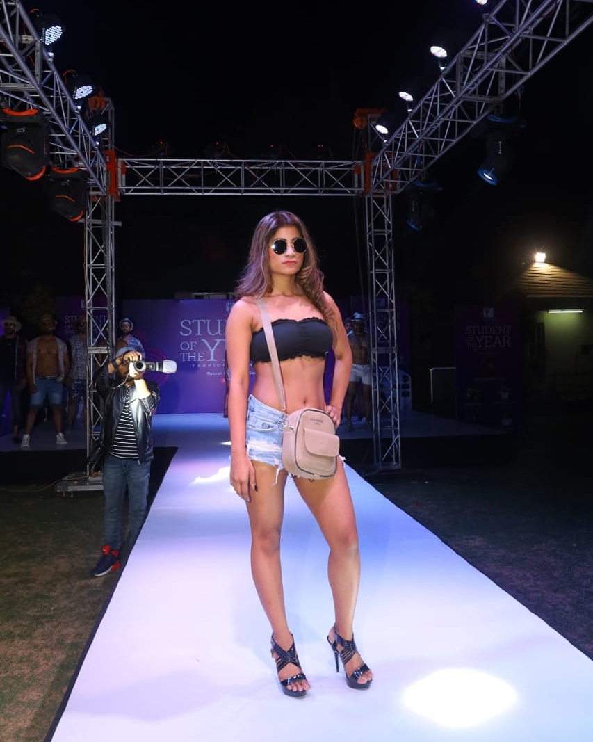 imKpProductions's tweet photo. Follow us on Instagram: https://t.co/4ZOOq9iLkS
#Model #Fashionmodel #Topmodel #Runwaymodel #Citymodel #Fashionblogger #Modelling #Modelslife #Modelpose #modelshoot #Modelssearch #Modelsmanagement #Shoot #Shootlife #Instamodel #Viral #Trending #Follow #Pr #kpproductions #Jaipur https://t.co/xSdqrCAmQl