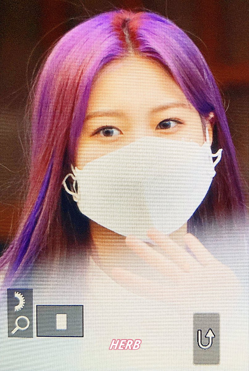 200619 💜

#아이즈원  #IZONE  #강혜원