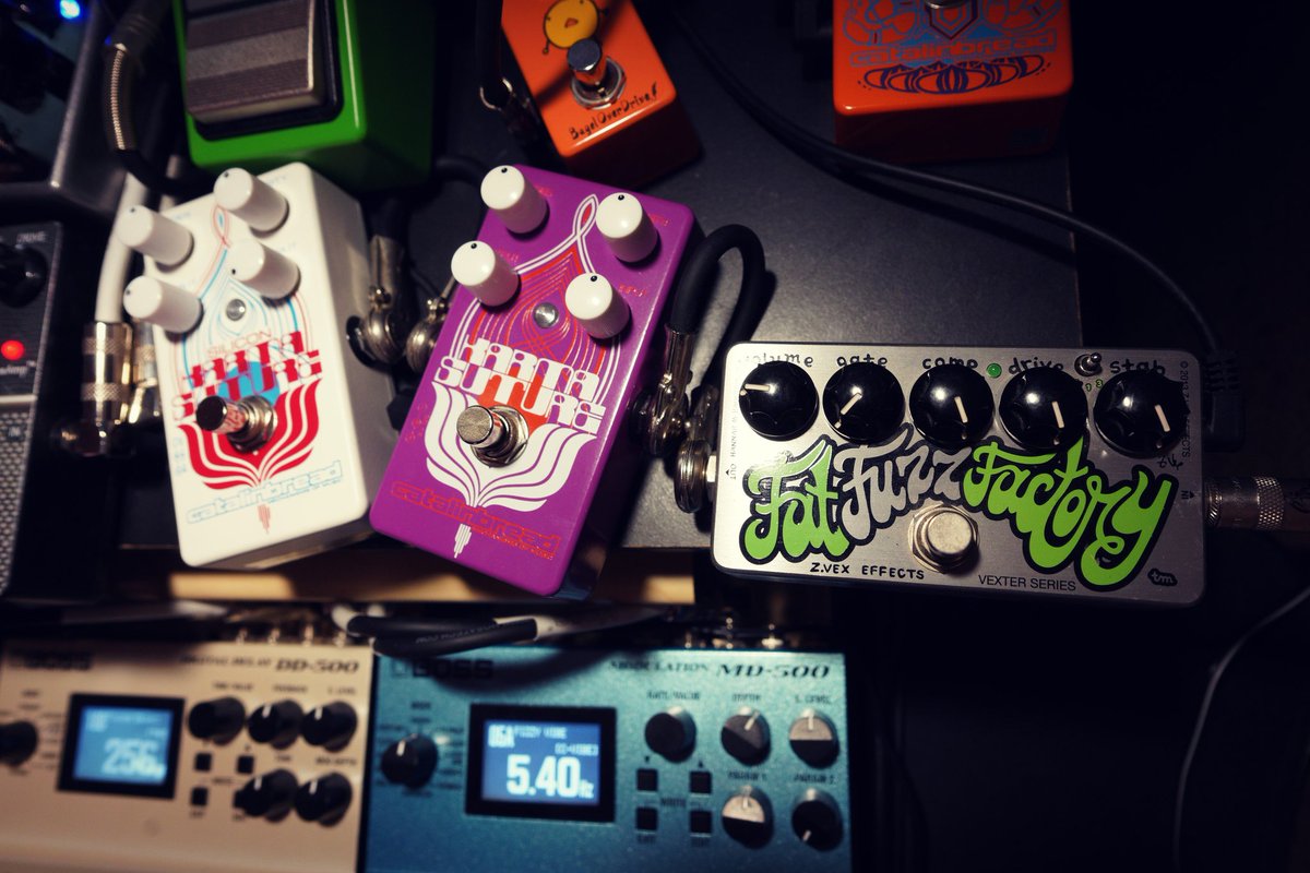 junya_koketsu's tweet photo. ZVEX Fat Fuzz Factory
ひさしぶりに遊んでました。
いつもツマミの位置を忘れてしまうww
#ZVEX
#FatFuzzFactory https://t.co/o4Gter1dQo
