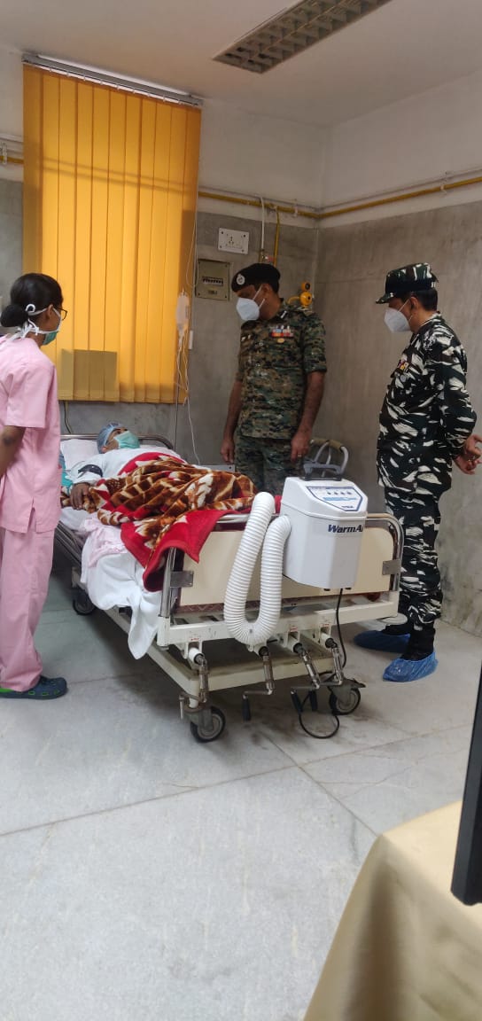 Sh Rajesh Kumar, IPS, Inspector General, <a href="/KOSCRPF/">Kashmir Ops Sector, CRPF</a> CRPF, addressed media at a joint security press conference at Chinar Corps HQs on 19/06/2020 in the aftermath of neutralization of 8 terrorists in two operations in South Kashmir. 1/4