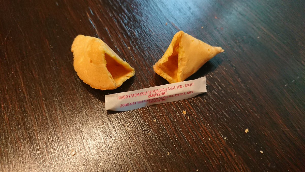 Line Bee tweet media