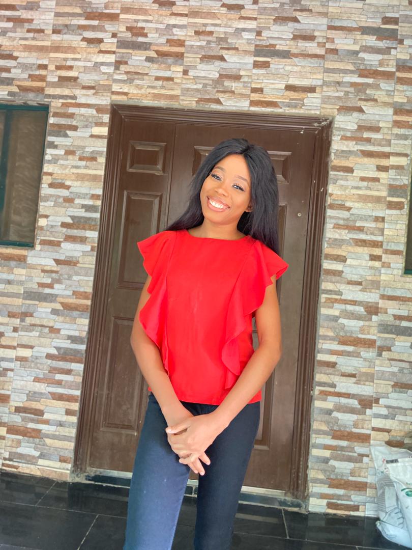 Sickle Cell may be challenging but my smile remains undefeated. I am always super grateful for being alive which is the ultimate gift of God to me🥰
#WorldSickleCellDay 
#WorldSickleCellDay2020
#WorldSickleCellAwarenessDay 
#WearRedForSickleCell