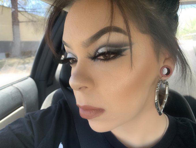 Played with @JeffreeStar #crematedpalette  and I&rsquo;m beyond shook!!! I can&rsquo;t get over the colors‼️ I hope<a href="/tag/crematedpalette"class="tags">#crematedpalette</a>