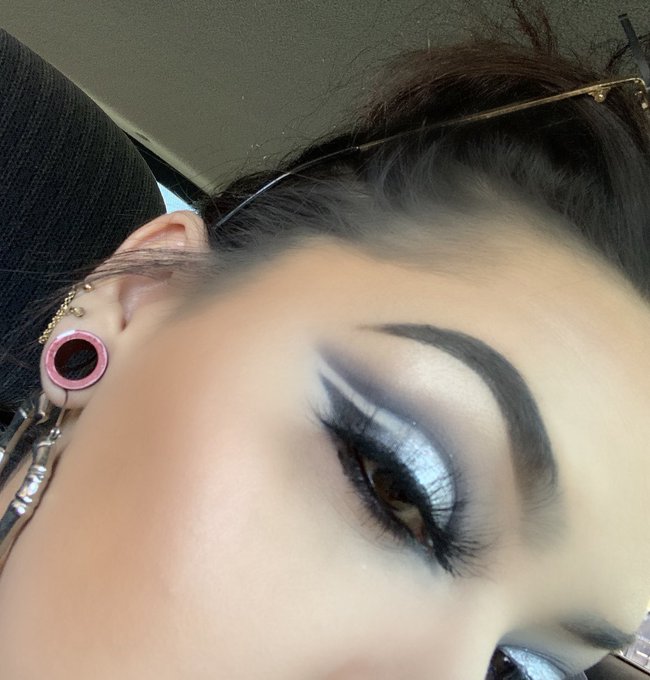 Played with @JeffreeStar #crematedpalette  and I&rsquo;m beyond shook!!! I can&rsquo;t get over the colors‼️ I hope<a class="tags" target="_blank" title="On Twitter" href="/?out=eyJ0eXAiOiJKV1QiLCJhbGciOiJIUzUxMiJ9.eyJpYXQiOjE3MjU1NDA2MTQsImlzcyI6InR3cG9ybnN0YXJzLmNvbSIsIm5iZiI6MTcyNTU0MDYxNCwiZXhwIjoxNzU3MDc2NjE0LCJyZWRpcmVjdF91cmwiOiJodHRwczovL3R3aXR0ZXIuY29tL0plZmZyZWVTdGFyIn0.u8cZojuBvfuhMVfFbhVaO32V5wQ-kU176rwofCH3HinEO5OVBszQ4yakuRY32RwYLLwiMWiA7FtTE_STmUVu_A">@JeffreeStar</a><a href="/tag/crematedpalette"class="tags">#crematedpalette</a>