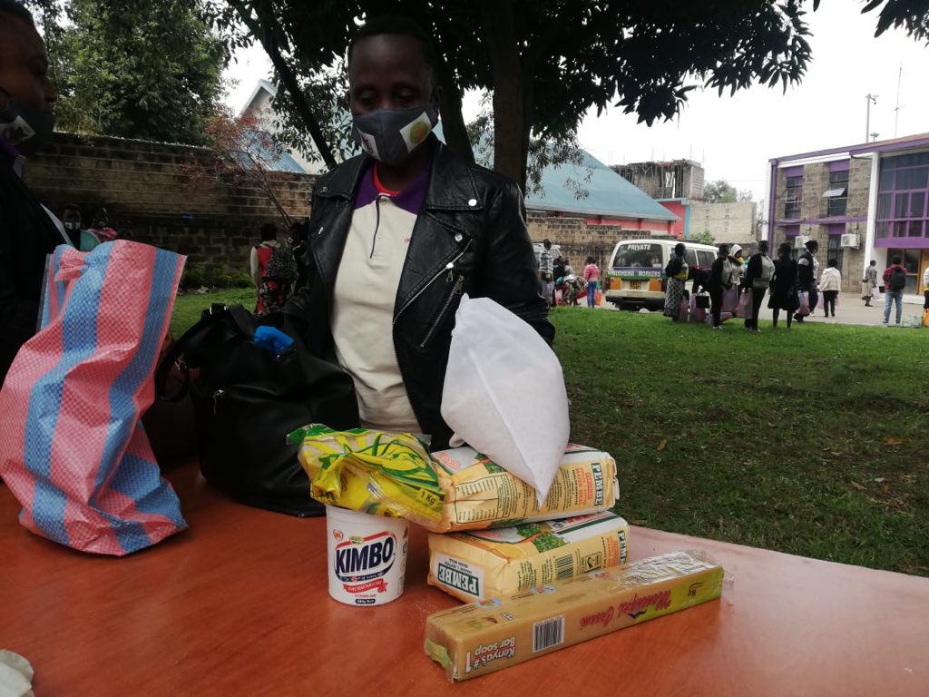 COTU_K's tweet photo. In collaboration with @kudheiha and @IDWFED, we distributed food and PPEs to domestic workers at the COTU(K) headquarters today. We senstized the workers about Covid-19 and their labour rights. The safety of domestic workers is very critical in this period. #COTUCARES https://t.co/T0s2D9t8Hb