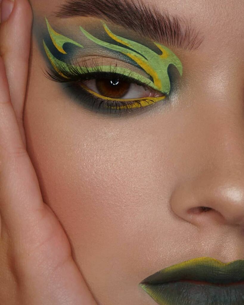 OFRA Cosmetics в Twitter: „𝒜 𝑔𝓇𝑒𝑒𝓃 𝒹𝓇𝑒𝒶𝓂 💚⁠⠀ -⁠⠀ @itsjolador used our Eyeliner Gel in VIBRATIONS 🖌️ and RODEO DRIVE 💫 for this look⁠ https://t.co/r5Uh77dsBo https://t.co/iLjmQlOx2U“ / Twitter