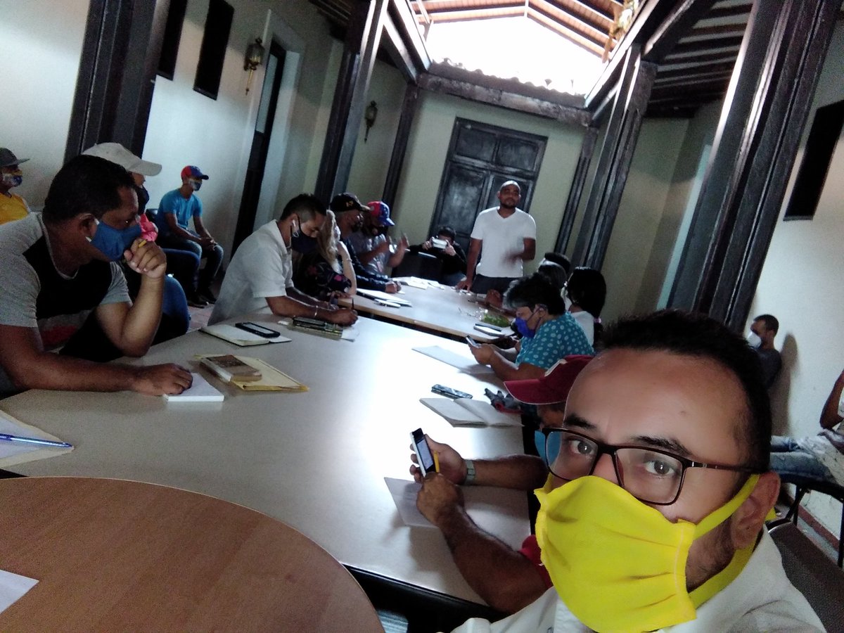 Participación del Coredepresca en la Reunión en la mesa del Diálogo convocada por el gobernador del Edo Carabobo. Planteando exigir el cumplimiento de la Gaceta 41.891 del 1/6/2020 en las entidades de trabajo <a href="/rafaellacava10/">Rafael Lacava</a> <a href="/geovannireuma/">Geovanni Jose Peña G</a> <a href="/MinTrabajoVE/">Ministerio del PP para el Proceso Socia de Trabajo</a> <a href="/YoelBermudez/">Yoel Bermudez</a>