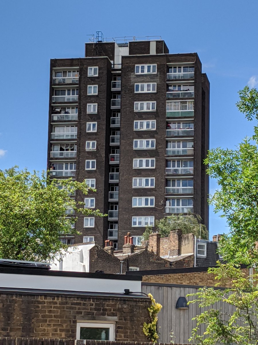 13/ Over to the west, you glimpse Cayford House - one of two 15-storey blocks commissioned by Hampstead Metropolitan Borough Council in 1962. Architect CE Jacobs.