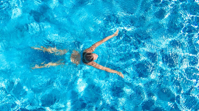 ansidotorg's tweet photo. One of the benefits of having a #HeatedPool is that it can help relax your muscles and reduce pain in your joints. ANSI/ASHRAE 146-2020 sets requirements for rating #PoolHeaters which include forced circulation heaters. @ashraenews https://t.co/rnckyrKyik https://t.co/w4Vv49bo0g