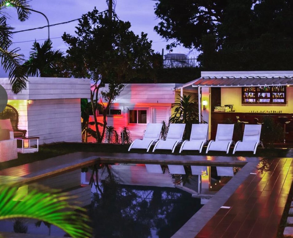 7) LA VILLA DES LYS (le patio) ~ centre- Ville Yaoundé Average price: 8000frs