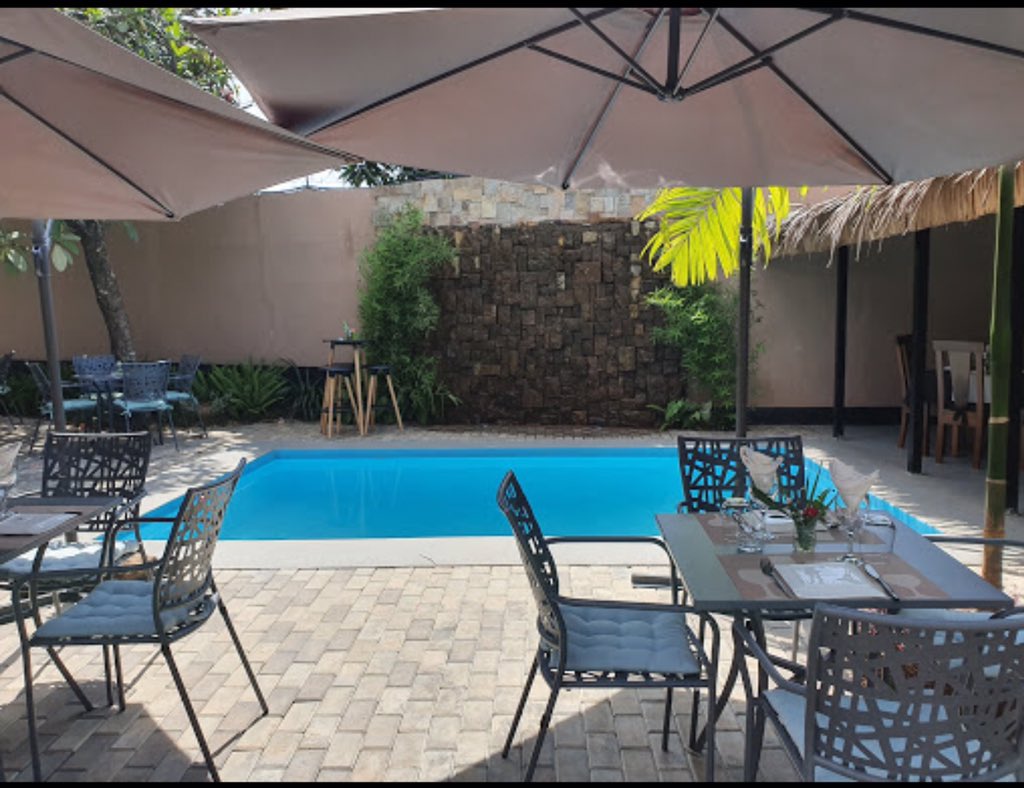 8) CHEZ KALI   Bastos Yaoundé Average price: 7500frs