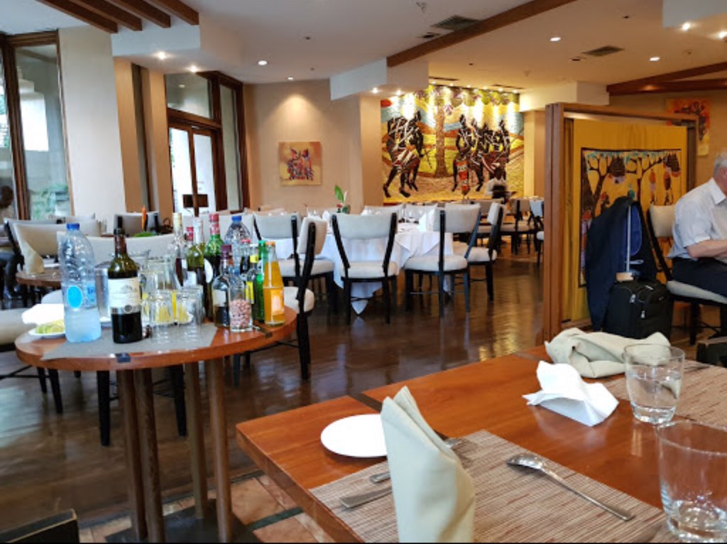 10) “Le SAFOUTIER”~ Centre-Ville Average Price: 15000frs