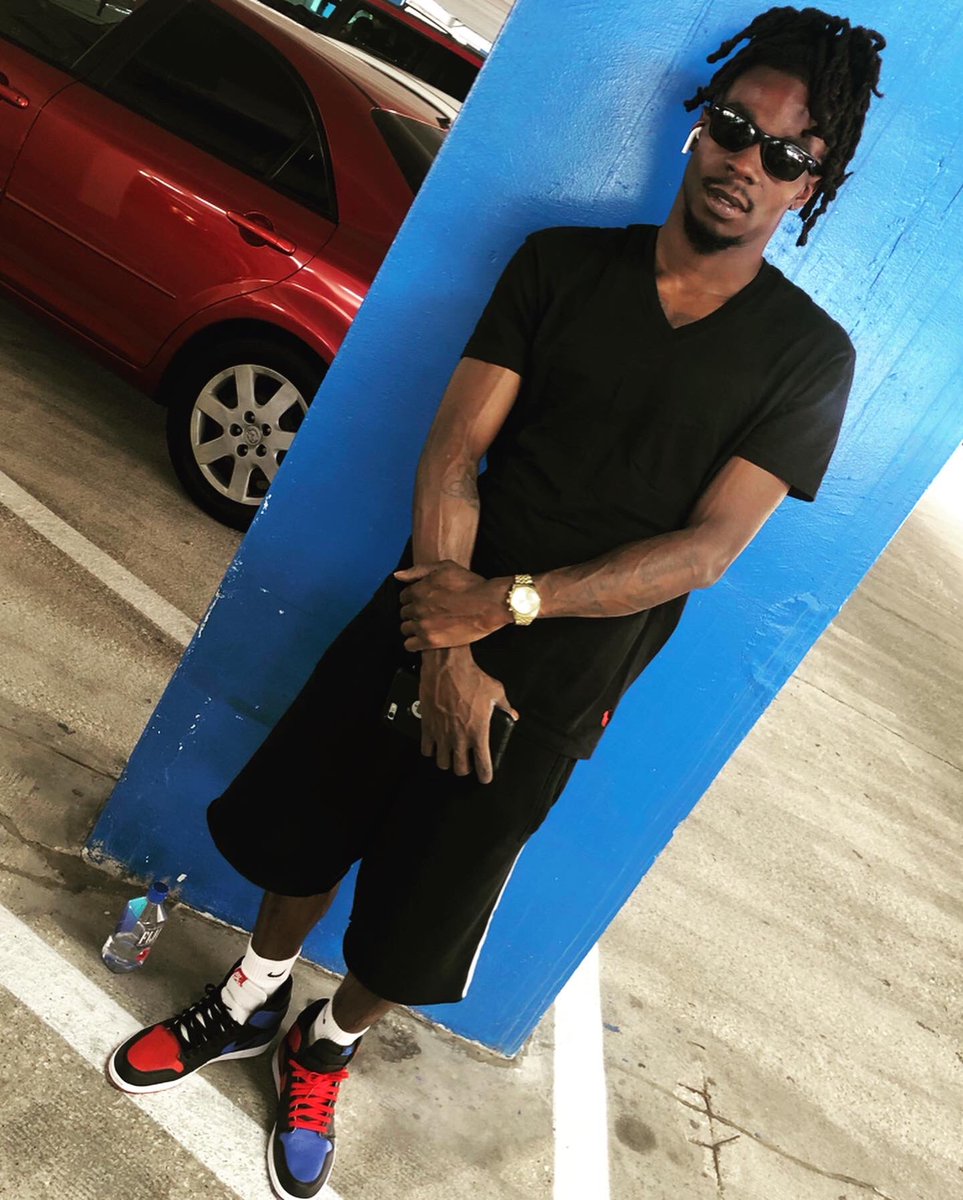 santanadatruth1's tweet photo. I Kum From The Mudd, I’m Too Up. They Didn’t Show Me Love, I Grew Up, Look At Me Now; I’m To Much🤟🏾🚀😎
#TheBlackSheep🖤🐑 #LongLiveMyFamily🙏👼 #FreeMyPeople⏳🔓 #BoutWhateverLife😈 #HumbledG🤫 https://t.co/5zyIXXgUOe