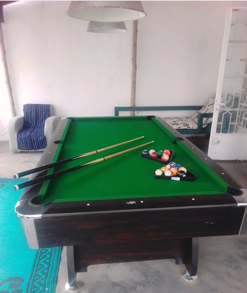 13) “Kajazoma Restaurant”, Galerie D Art BASTOS