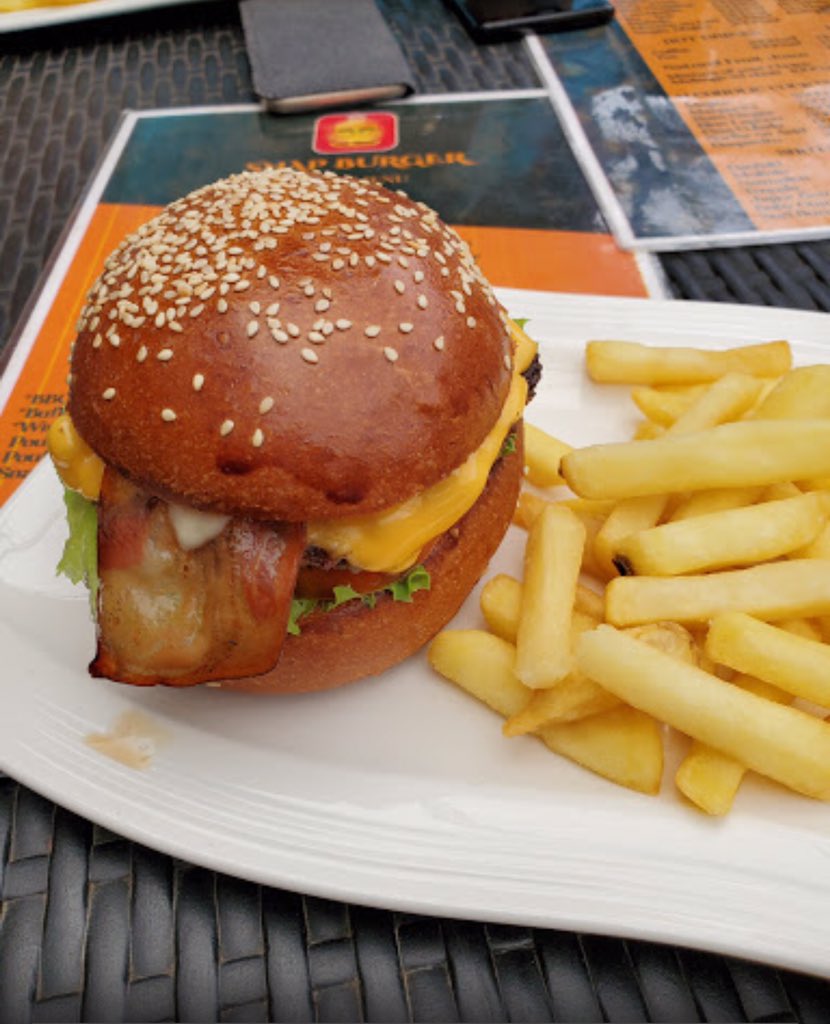 19) “Snap Burger”  Ngoa Ekelle Rendez vous here on the 27th for the twitter hangout 