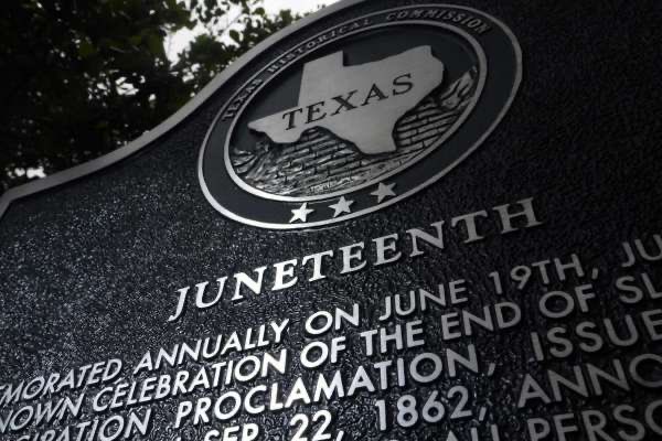 MFresh_05's tweet photo. Texans celebrated Juneteenth beginning in 1866, with community-centric events, such as parades, cookouts, prayer gatherings, historical and cultural readings, and musical performances. Over time, communities have developed their own traditions. https://t.co/7pwO06mHuR