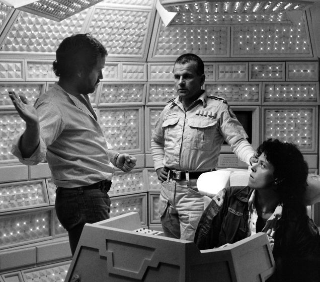 FilmLinc's tweet photo. R.I.P. Ian Holm (1931-2020)

📸: On the set of ALIEN. https://t.co/bTFijIfDKe
