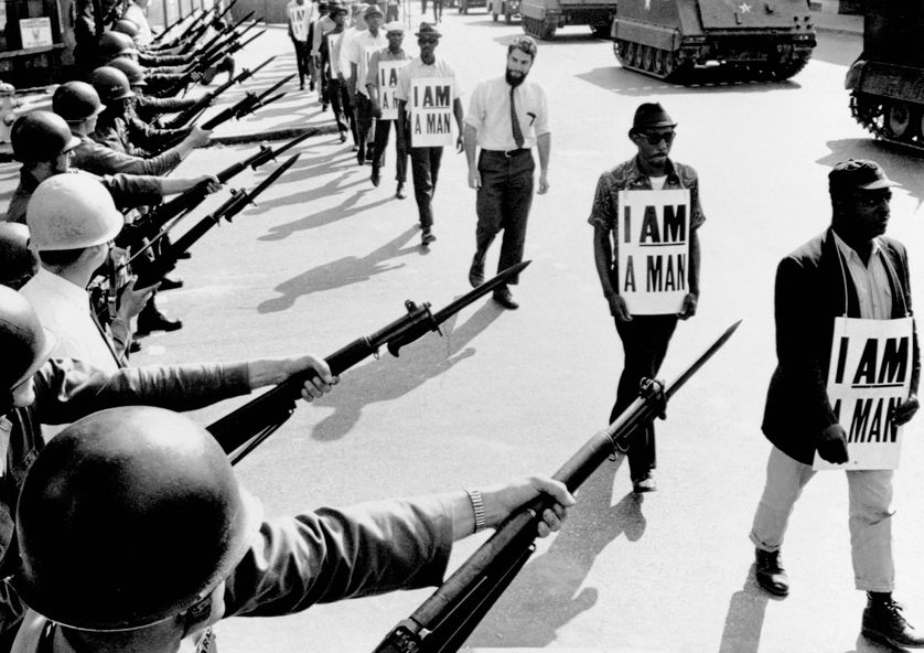 franceculture's tweet photo. Des pans oubliés de l'héritage de Martin Luther King au suprémacisme blanc en passant par les émeutes de Los Angeles en 1992, 4⃣ émissions à écouter et podcaster pour comprendre les interminables combats pour l’égalité aux États-Unis 
🎧https://t.co/8jmZUtOSOu https://t.co/A7c2KALCzp
