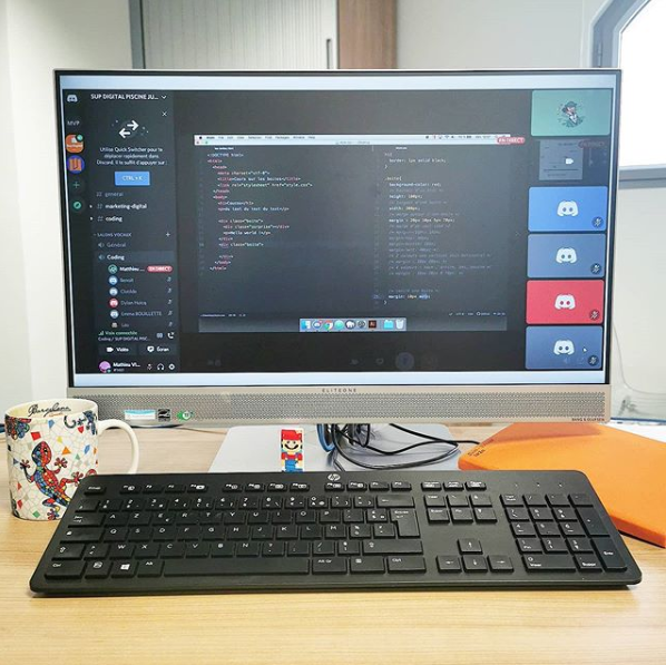 inseec_digital's tweet photo. LA PISCINE SUP DIGITAL | Même à distance, les étudiants de la piscine apprennent à coder ! ⌨️ Grâce à @discord les cours peuvent continuer. 🥽
#supdigital #reinventezvotreavenir #programmation #piscine https://t.co/WH3pGW3CXv