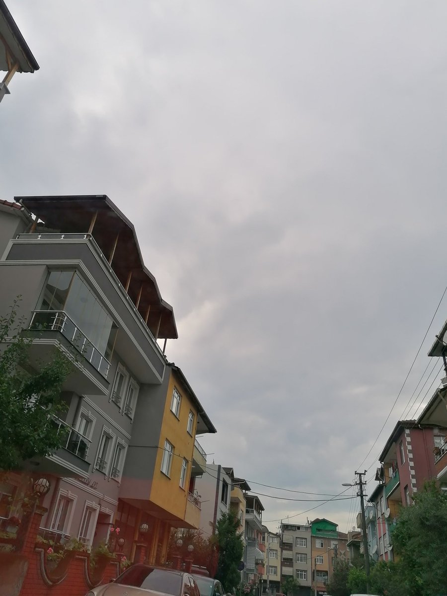 Karanlık sisli bir izmit gündüzü 😊😊🤗🤗 yapayanlızzz...
#Kocaeli #izmit #yürüyüşyolu #çarşı #mekan #bizim #fethiyecaddesi #alemdar #barlarsokağı #seka #bekirdere #üçyol #santral #cumhurıyetparkı #yürüyüşyolu #bekirdere #kandıra #izmit #çarşı #keşfet #keşfetteyiz #benionecikar