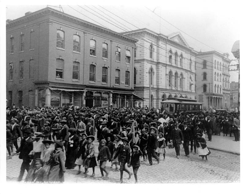 #74: Jubilee Day (Part 1)Today, 155 years ago, General Granger would arrive in Texas & state the executive order that slaves were no longer bound to the authority of their masters. Texas had over 250,000 slaves at the time and a lot of those slaves were not immediately freed.