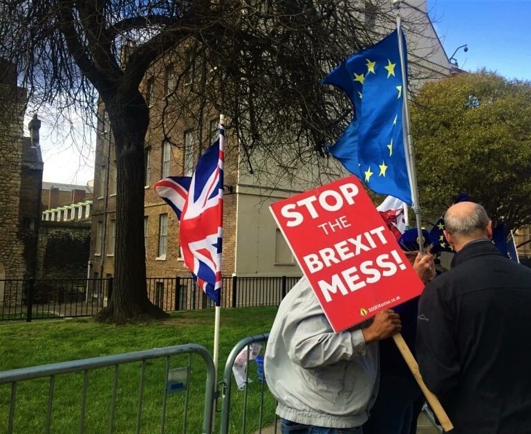 PequodRivista's tweet photo. 🇬🇧 #PequodWrites
🇪🇺 #Brexit10YearsOn
What will the relationship between the UK and the EU be in 10 years? We have talked to political experts, representatives of key institutions, UK citizens and residents in order to answer this question.

https://t.co/eRSdpq44zY https://t.co/HTBPznJ5EA