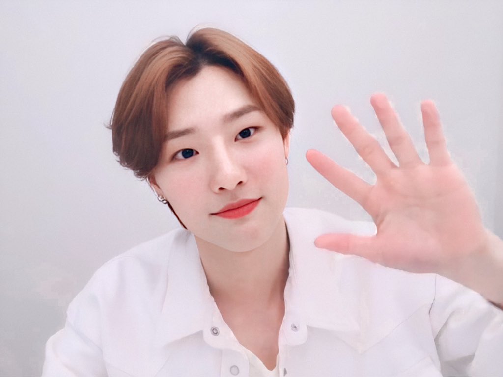 WOODZ Vlive 🩰 200619

น้ำหนัก68-69 แต่ตัวนิดเดียวเพราะหนักแจ้มมมมม 🎀