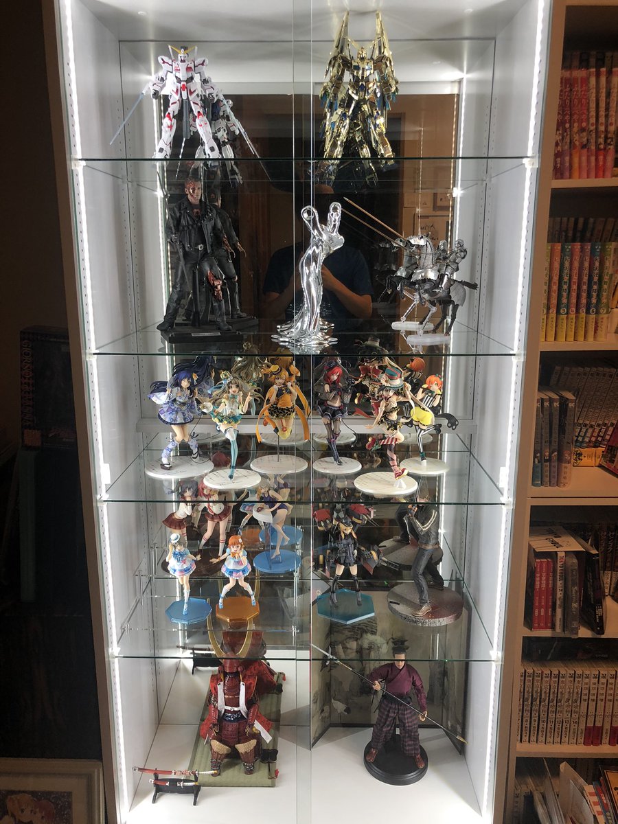 しょうま 俺の買ったフィギュアケースとフィギュアを見てくれ しょうま 俺の買ったフィギュアケースとフィギュアを見てくれ
